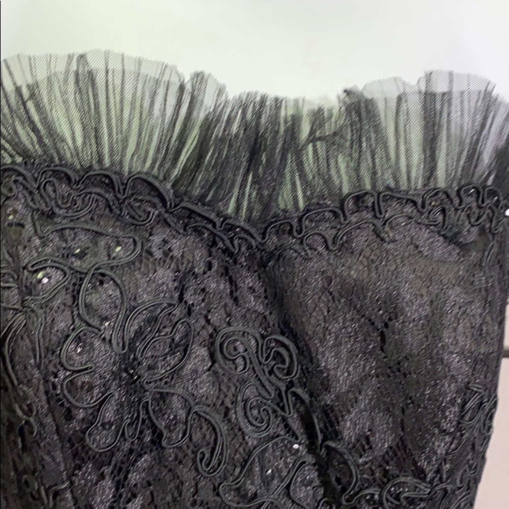 ๐๐Maggie Sottero Party Dress Size 2๐๐ - Picture 2 of 9